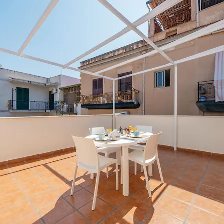 Piazzetta Al Mare בית נופש